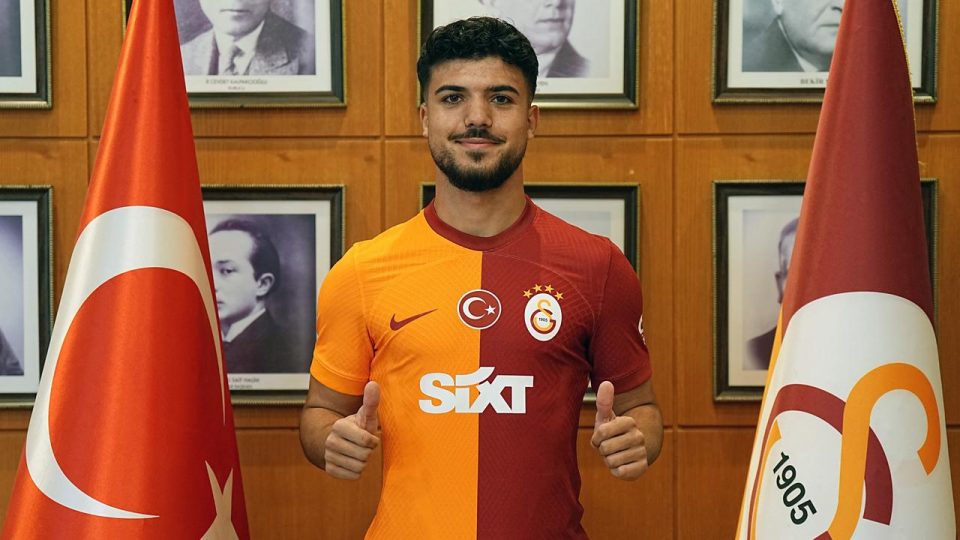 Eyüp Aydın resmen Galatasaray’da