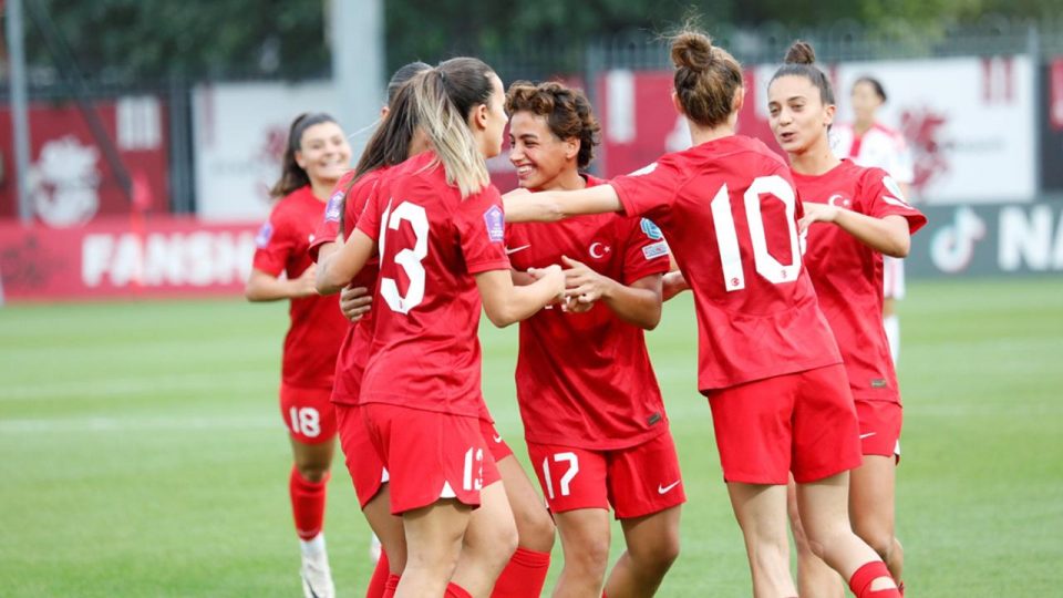 Kadın A Milli Takımı Gürcistan’ı 3 golle geçti