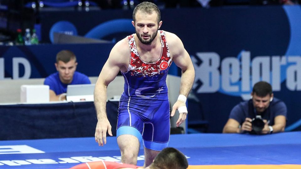 Milli sporcu Enes Başar bronz madalya kazandı