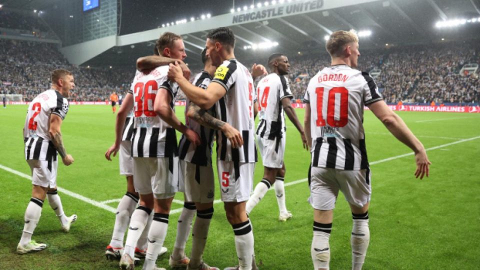 Newcastle United PSG’yi sahadan sildi