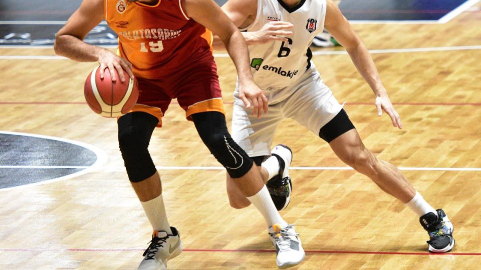 Basketbolda derbi heyecanı