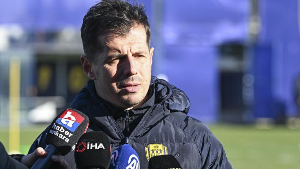 Emre Belözoğlu: Camia sayın başkanımız için kolay bir süreç değil