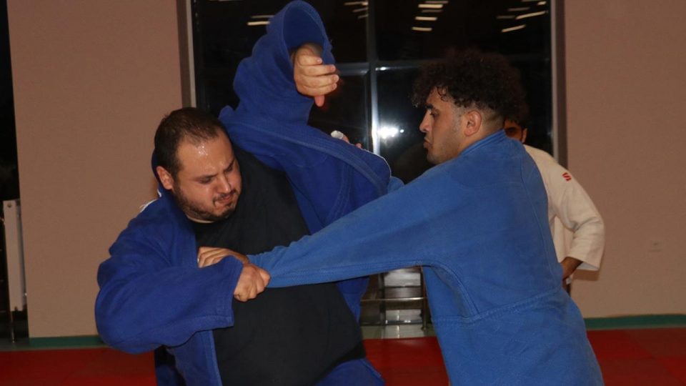 Paralimpik Judocu Onur Taştan olimpiyat madalyası için ter döküyor
